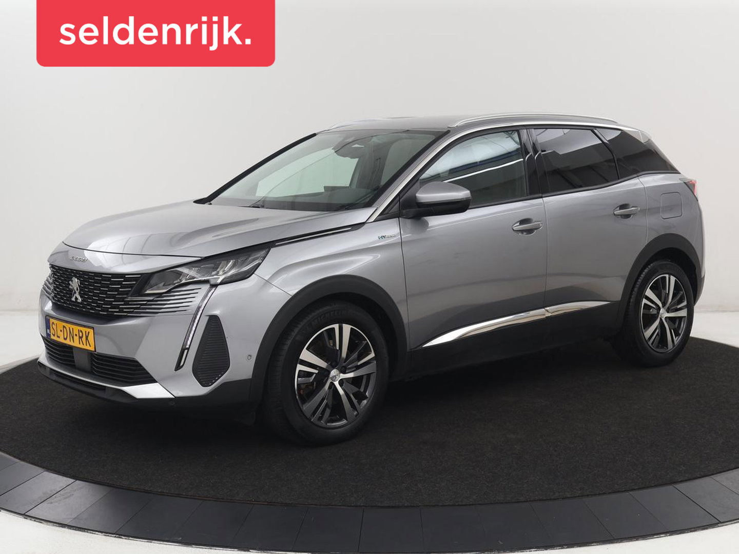 Peugeot 3008 1.6 HYbrid 225 Allure | SOH 97,7% | Half leder | Carplay | Camera | Navigatie | Side Assist | Cruise control | Bluetooth | Climate control | 18'' | Parkeerhulp | PHEV | Plug In