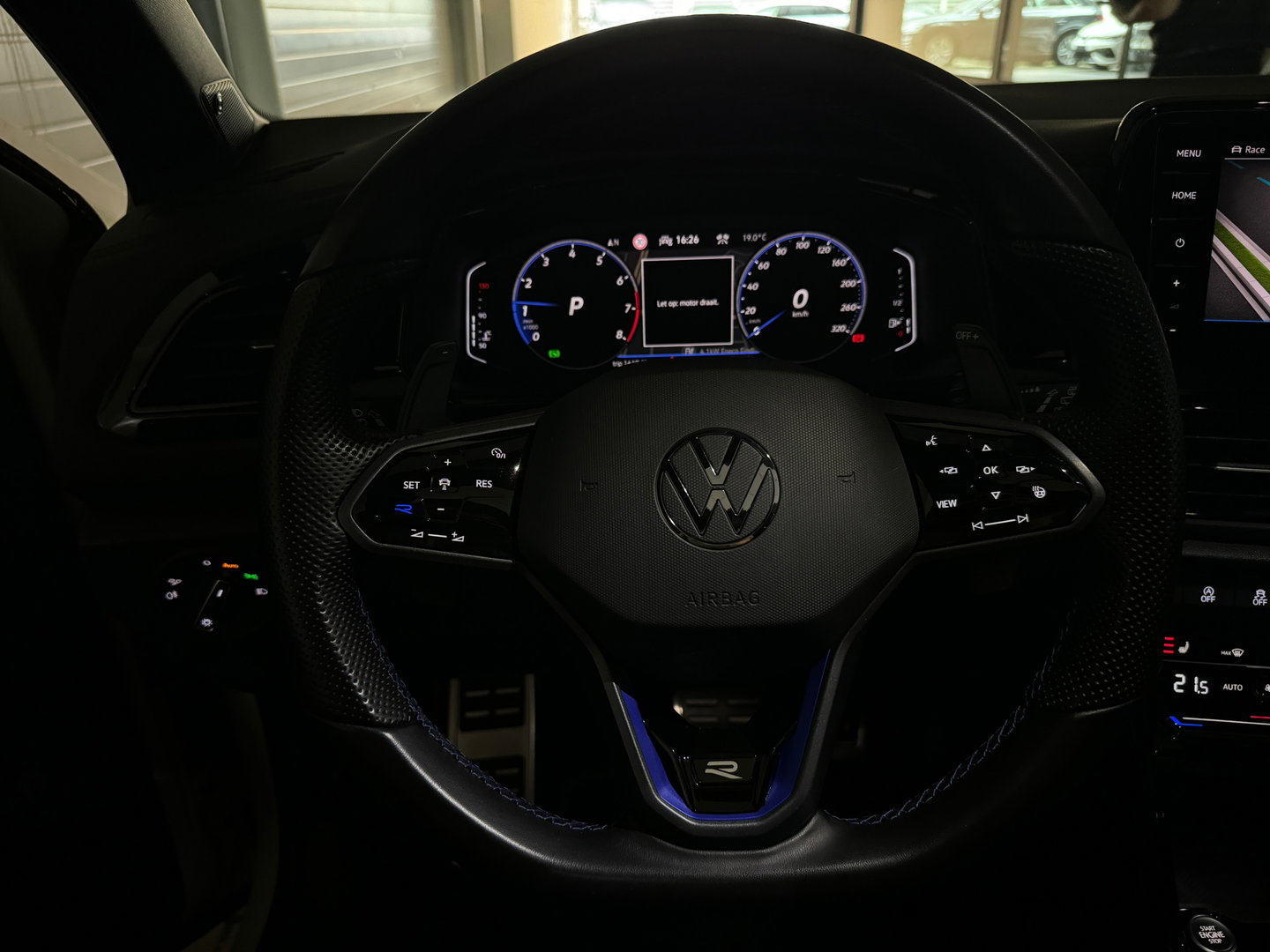 Volkswagen T-Roc 2.0 TSI 4Motion R Pano|Memory|Akrapovic|Keyless