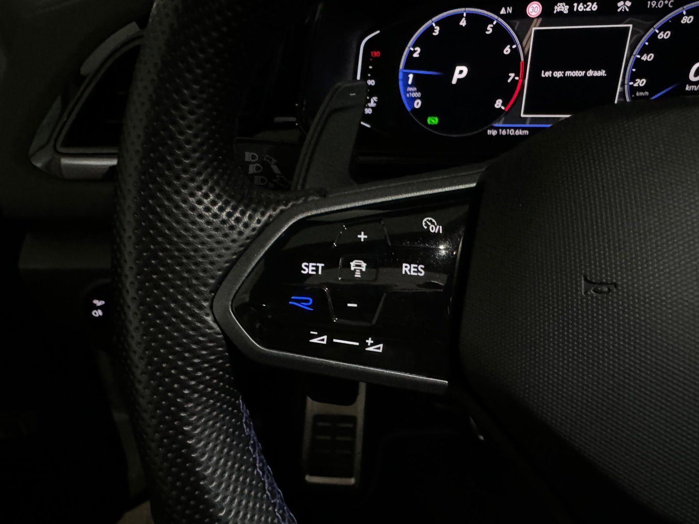 Volkswagen T-Roc 2.0 TSI 4Motion R Pano|Memory|Akrapovic|Keyless