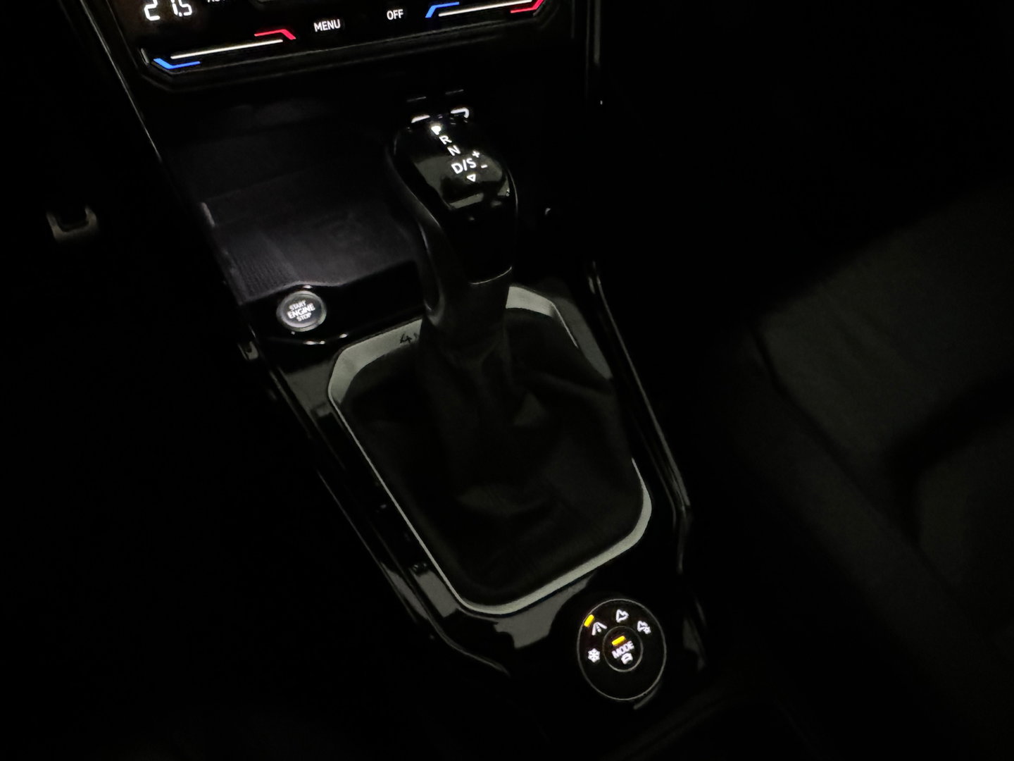 Volkswagen T-Roc 2.0 TSI 4Motion R Pano|Memory|Akrapovic|Keyless