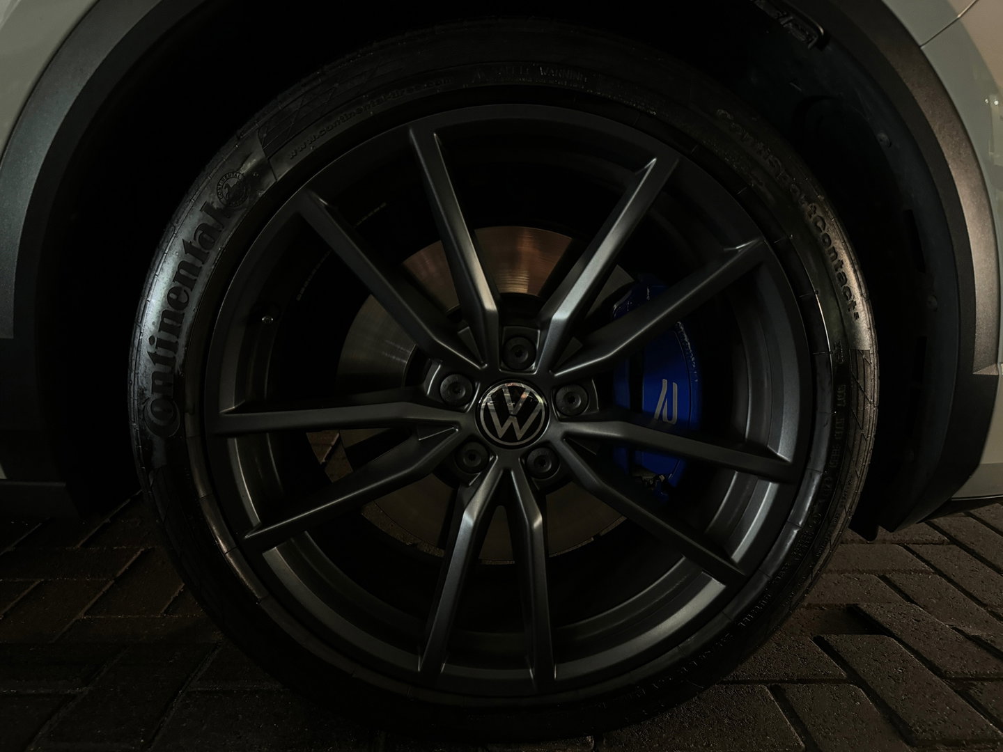 Volkswagen T-Roc 2.0 TSI 4Motion R Pano|Memory|Akrapovic|Keyless