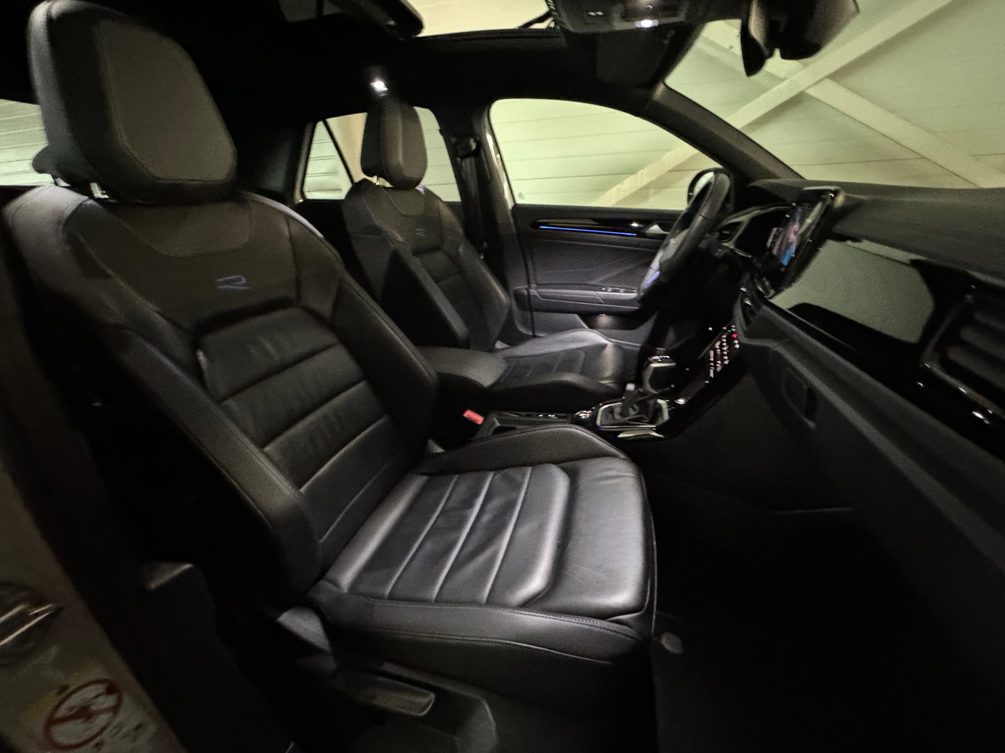 Volkswagen T-Roc 2.0 TSI 4Motion R Pano|Memory|Akrapovic|Keyless