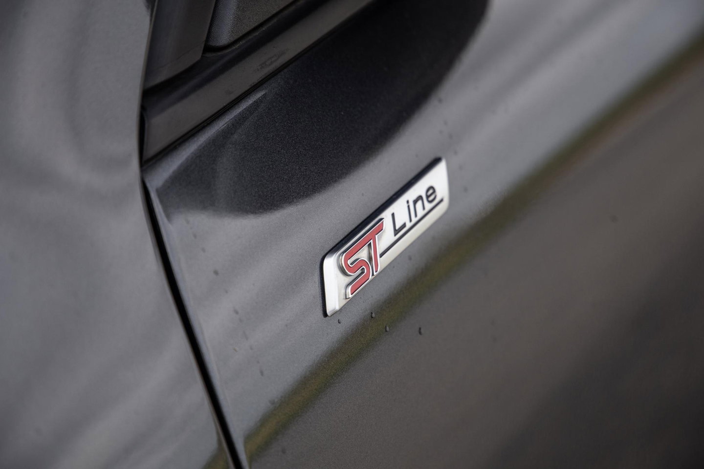 Ford Kuga 2.5 PHEV ST-Line PANORAMADAK / CARPLAY / TREKHAAK / DEALER ONDERHOUDEN / CAMERA