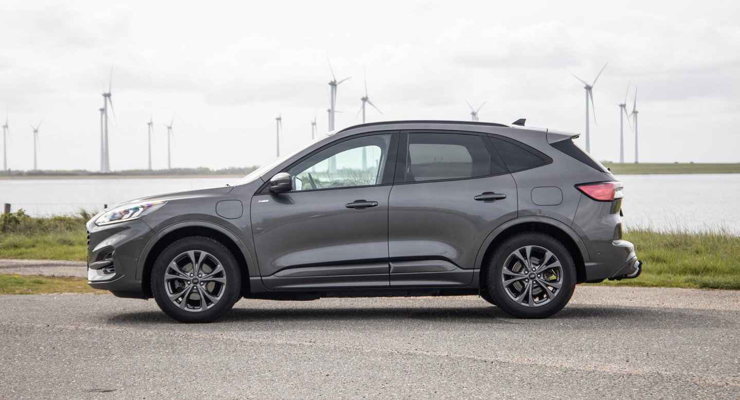 Ford Kuga 2.5 PHEV ST-Line PANORAMADAK / CARPLAY / TREKHAAK / DEALER ONDERHOUDEN / CAMERA