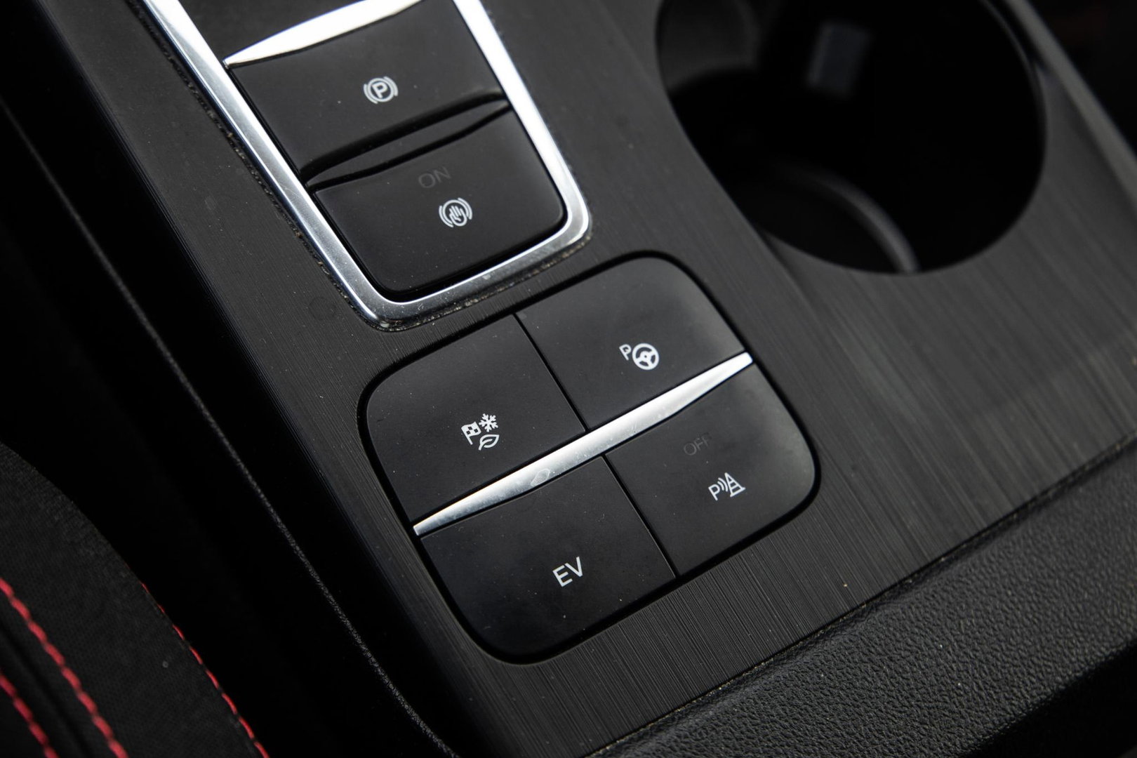 Ford Kuga 2.5 PHEV ST-Line PANORAMADAK / CARPLAY / TREKHAAK / DEALER ONDERHOUDEN / CAMERA