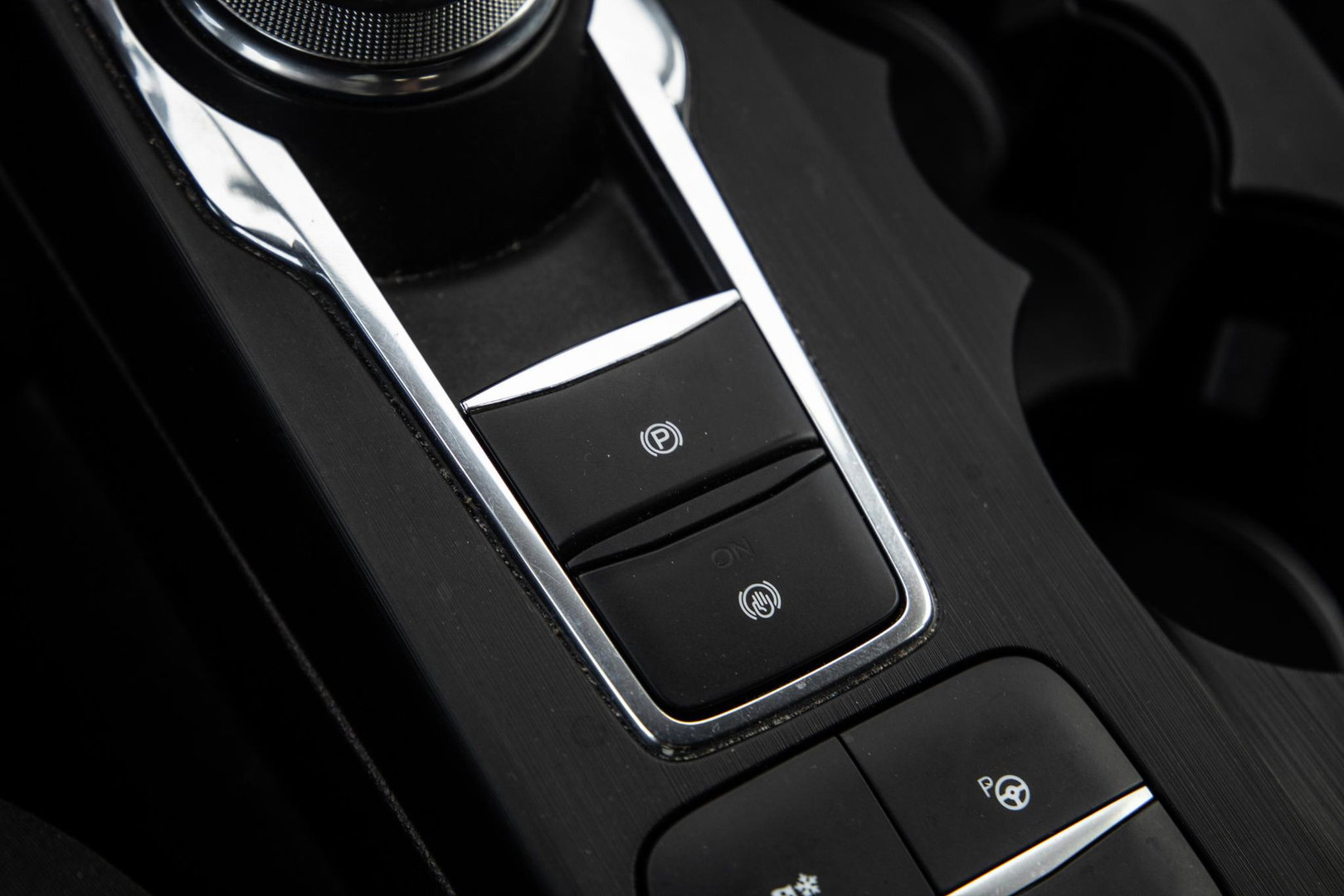 Ford Kuga 2.5 PHEV ST-Line PANORAMADAK / CARPLAY / TREKHAAK / DEALER ONDERHOUDEN / CAMERA