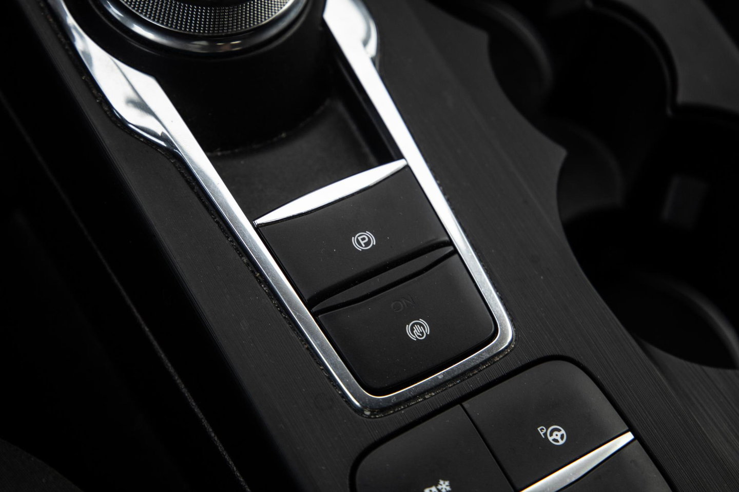 Ford Kuga 2.5 PHEV ST-Line PANORAMADAK / CARPLAY / TREKHAAK / DEALER ONDERHOUDEN / CAMERA