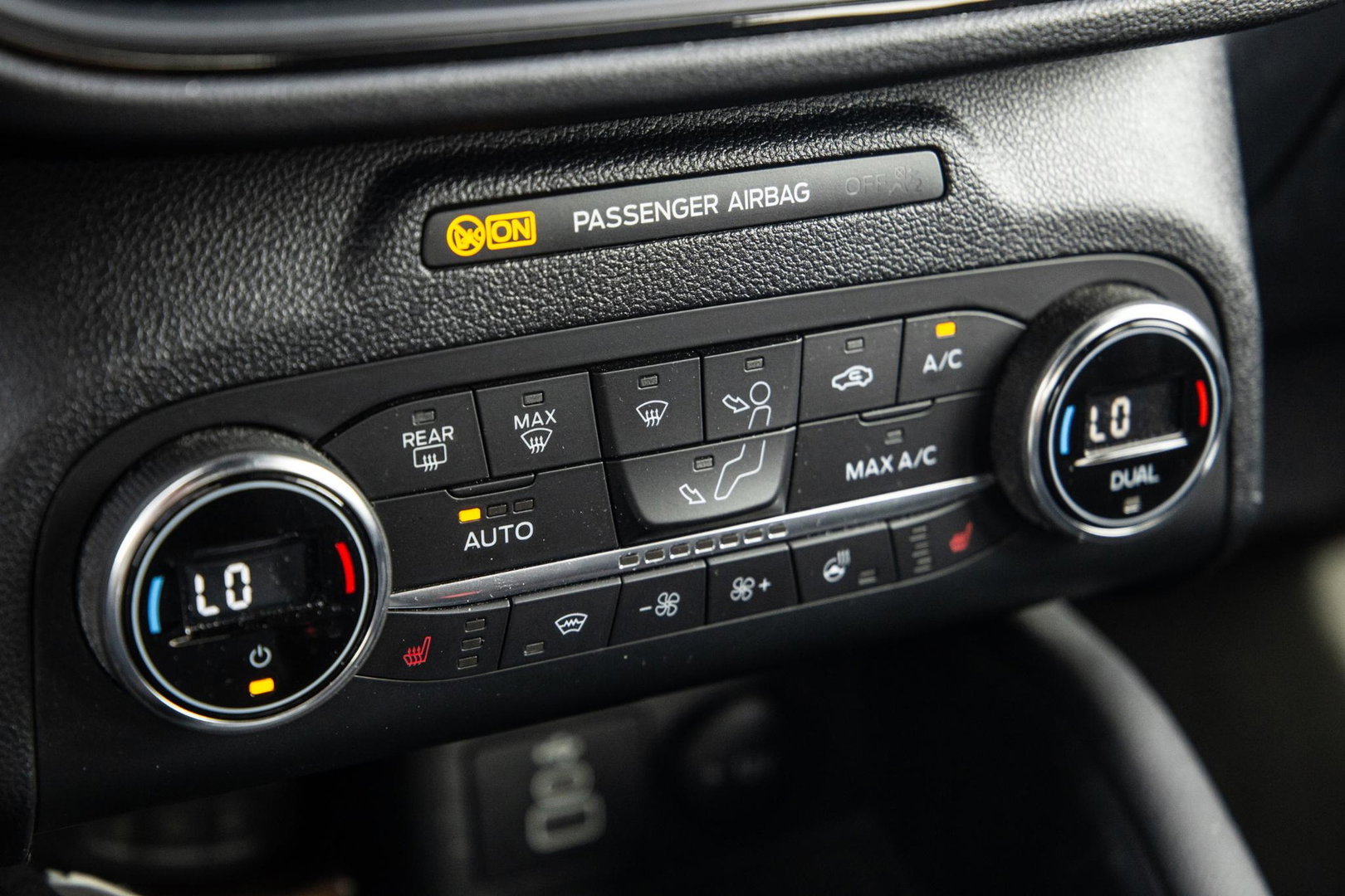 Ford Kuga 2.5 PHEV ST-Line PANORAMADAK / CARPLAY / TREKHAAK / DEALER ONDERHOUDEN / CAMERA