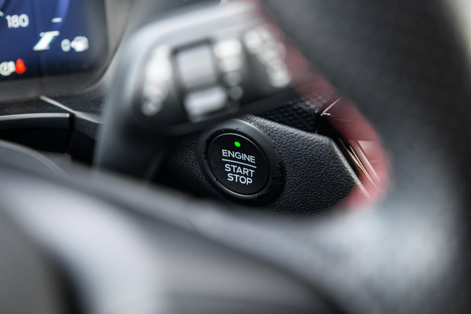Ford Kuga 2.5 PHEV ST-Line PANORAMADAK / CARPLAY / TREKHAAK / DEALER ONDERHOUDEN / CAMERA