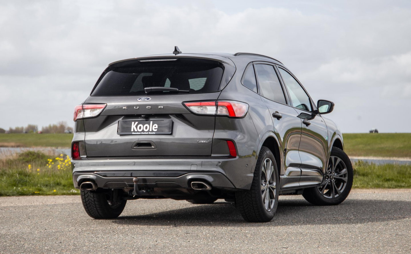 Ford Kuga 2.5 PHEV ST-Line PANORAMADAK / CARPLAY / TREKHAAK / DEALER ONDERHOUDEN / CAMERA