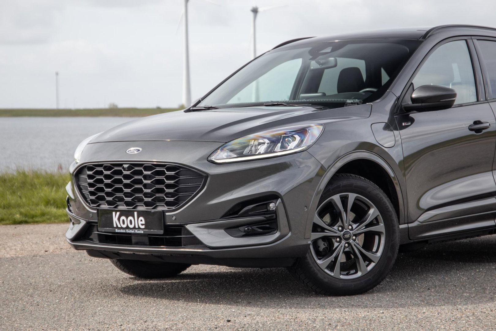 Ford Kuga 2.5 PHEV ST-Line PANORAMADAK / CARPLAY / TREKHAAK / DEALER ONDERHOUDEN / CAMERA