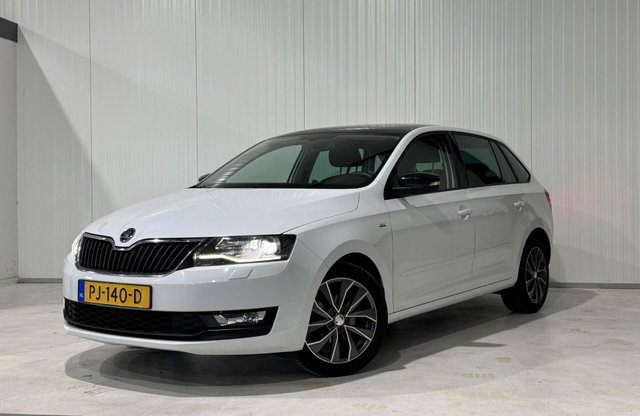 Škoda Rapid - Spaceback 1.0 TSI |TREKHAAK|CARPLAY PANORAMADAK