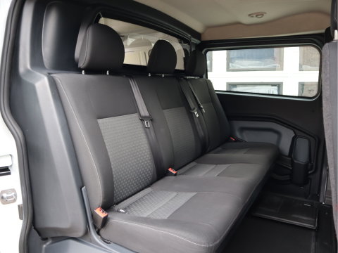 Ford Transit Custom 280 2.0 TDCI 130pk Euro 6 - DC 5 Pers. - Trekhaak - Airco - Navi