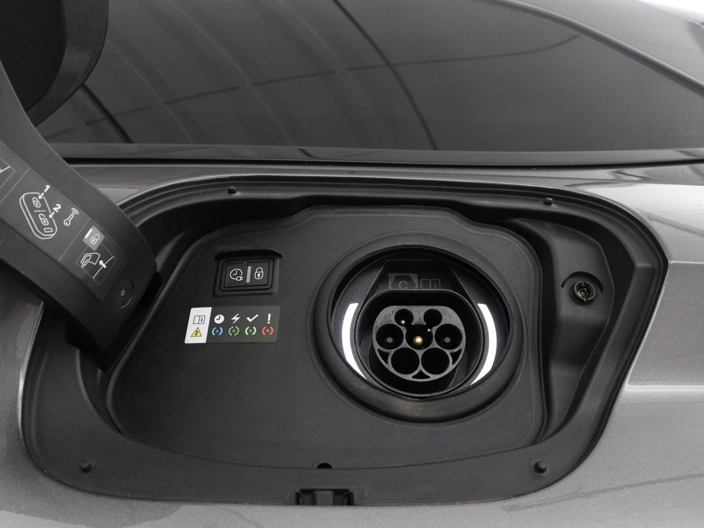 Peugeot 308 1.6 HYbrid 180 Allure Pack Business | SOH 93,8% | Trekhaak | Adaptive cruise | Half leder | Camera | Carplay | Navigatie | Keyless | Full LED | Parkeerhulp | Climate control | PHEV | Plug In