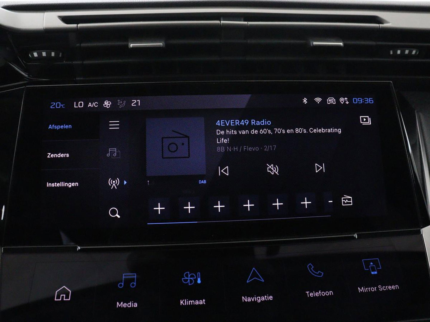 Peugeot 308 1.6 HYbrid 180 Allure Pack Business | SOH 93,8% | Trekhaak | Adaptive cruise | Half leder | Camera | Carplay | Navigatie | Keyless | Full LED | Parkeerhulp | Climate control | PHEV | Plug In