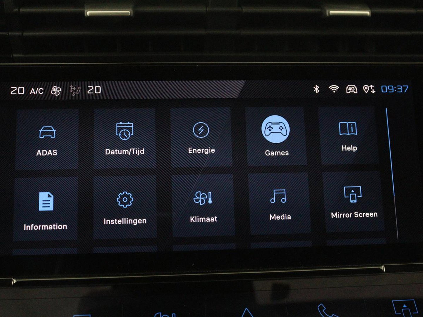Peugeot 308 1.6 HYbrid 180 Allure Pack Business | SOH 93,8% | Trekhaak | Adaptive cruise | Half leder | Camera | Carplay | Navigatie | Keyless | Full LED | Parkeerhulp | Climate control | PHEV | Plug In