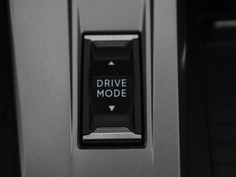 Peugeot 308 1.6 HYbrid 180 Allure Pack Business | SOH 93,8% | Trekhaak | Adaptive cruise | Half leder | Camera | Carplay | Navigatie | Keyless | Full LED | Parkeerhulp | Climate control | PHEV | Plug In
