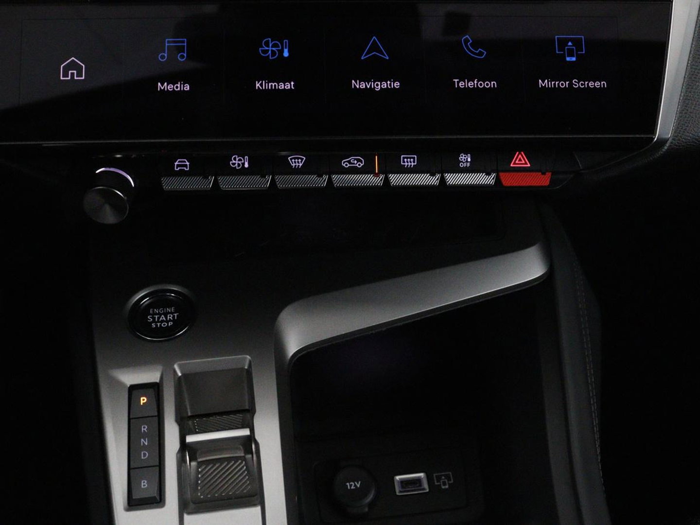 Peugeot 308 1.6 HYbrid 180 Allure Pack Business | SOH 93,8% | Trekhaak | Adaptive cruise | Half leder | Camera | Carplay | Navigatie | Keyless | Full LED | Parkeerhulp | Climate control | PHEV | Plug In
