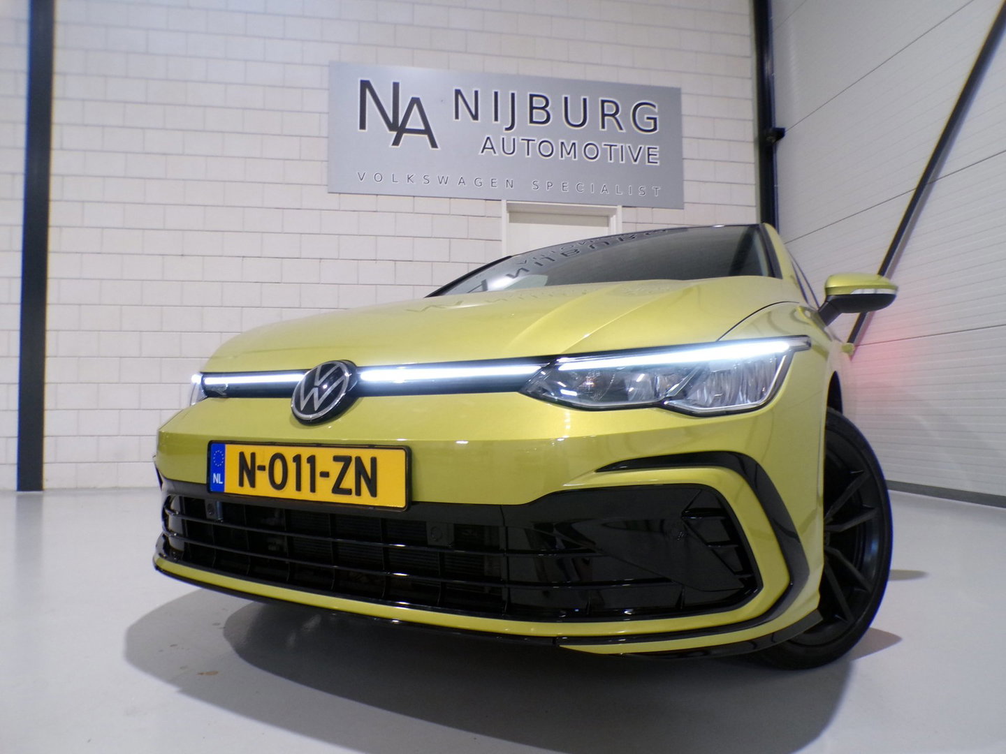 Volkswagen Golf 1.5 TSI 150PK Highline Business R "Automaat" R-Line Carplay Adaptive-cruise Blind-spot Keyless Pakeersensoren