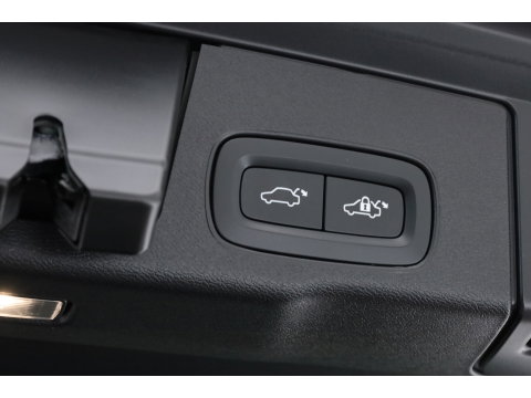 Volvo XC60 2.0 T6 Plug-in hybrid AWD Plus Bright | SOH 99.5 % | Long Range | Leer | ACC | Stoel + stuurverw. | 20 inch | camera |