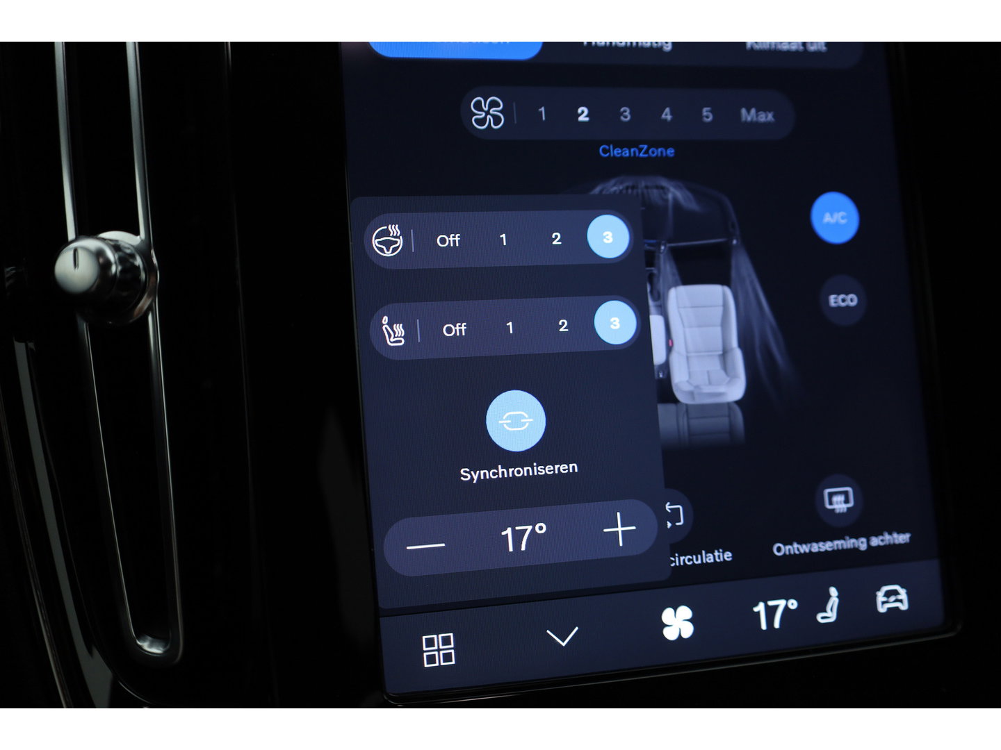 Volvo XC40 Recharge Core 70 kWh | SOH 94% | Warmte pomp | Camera | Stoel + Stuurverw. | Google |