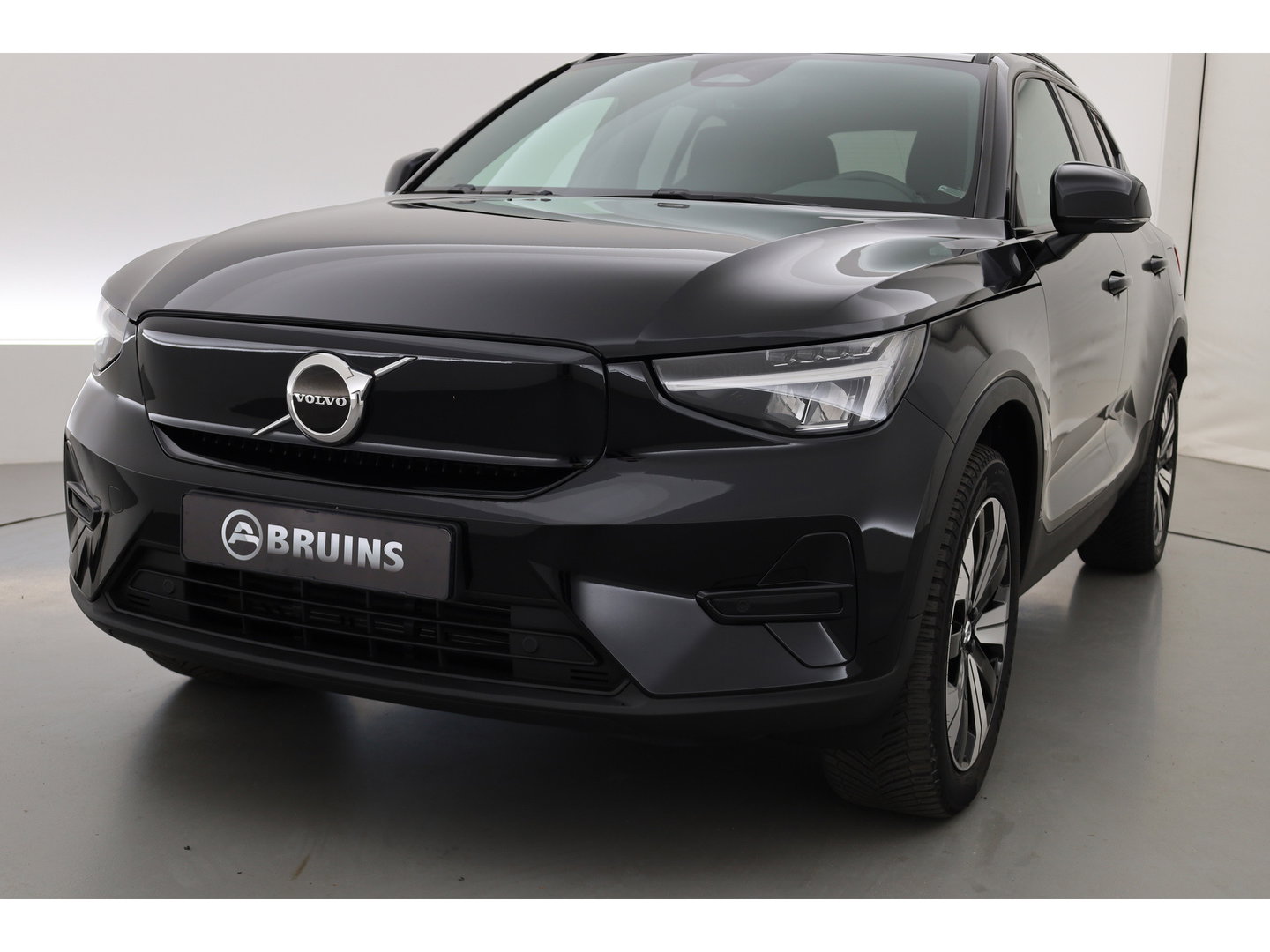 Volvo XC40 Recharge Core 70 kWh | SOH 94% | Warmte pomp | Camera | Stoel + Stuurverw. | Google |