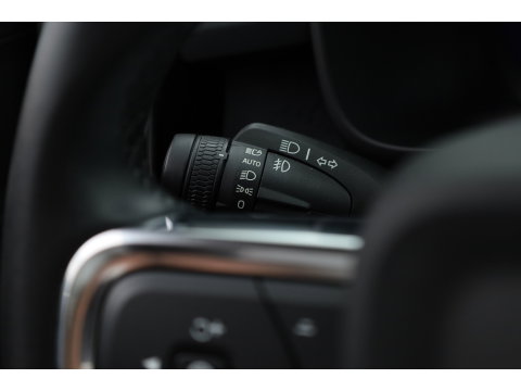 Volvo XC40 Recharge Core 70 kWh | SOH 94% | Warmte pomp | Camera | Stoel + Stuurverw. | Google |