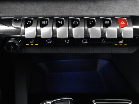 Peugeot 3008 1.6 HYbrid 225 GT Pack Business | SOH 92,5% | Stoelverwarming | Focal Sound | Adaptive cruise | 360 Camera | Alcantara | Carplay | Massage | Memory | Navigatie | Park Assist | PHEV | Plug In
