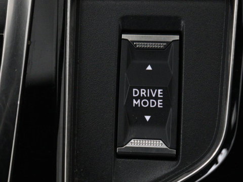 Peugeot 3008 1.6 HYbrid 225 GT Pack Business | SOH 92,5% | Stoelverwarming | Focal Sound | Adaptive cruise | 360 Camera | Alcantara | Carplay | Massage | Memory | Navigatie | Park Assist | PHEV | Plug In