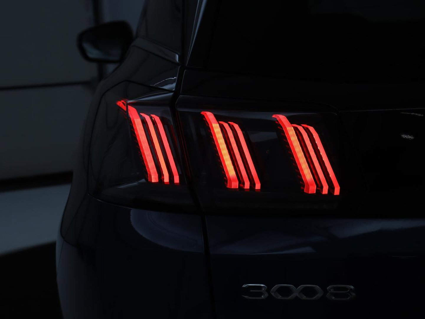 Peugeot 3008 1.6 HYbrid 225 GT Pack Business | SOH 92,5% | Stoelverwarming | Focal Sound | Adaptive cruise | 360 Camera | Alcantara | Carplay | Massage | Memory | Navigatie | Park Assist | PHEV | Plug In