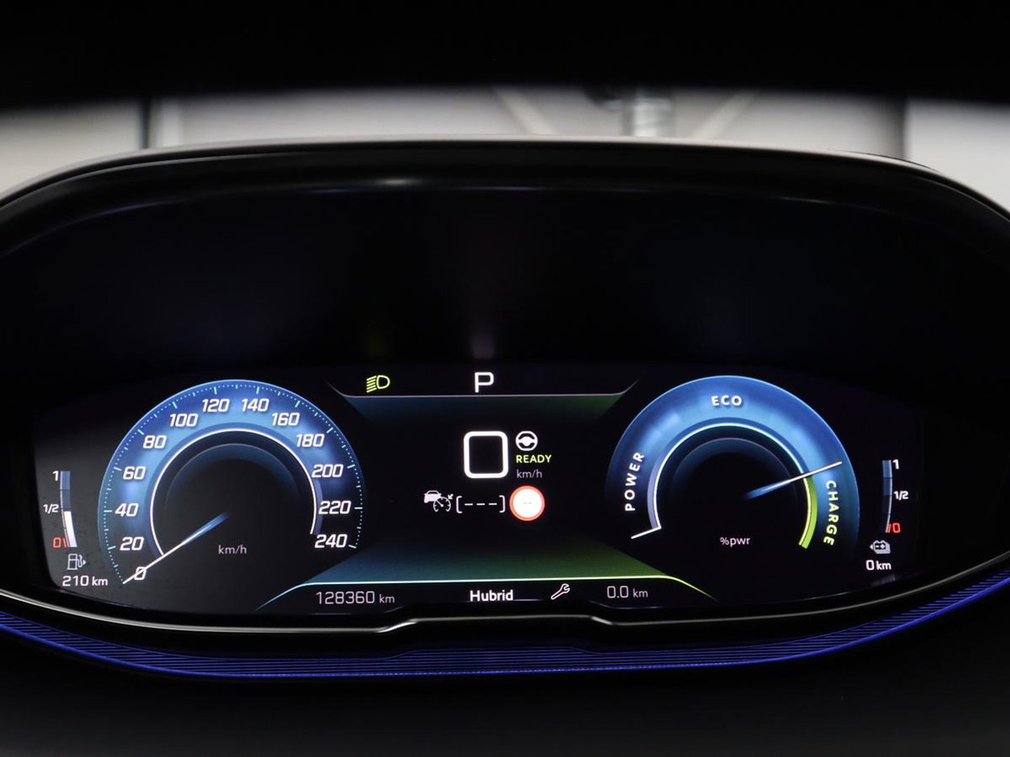 Peugeot 3008 1.6 HYbrid 225 GT Pack Business | SOH 92,5% | Stoelverwarming | Focal Sound | Adaptive cruise | 360 Camera | Alcantara | Carplay | Massage | Memory | Navigatie | Park Assist | PHEV | Plug In