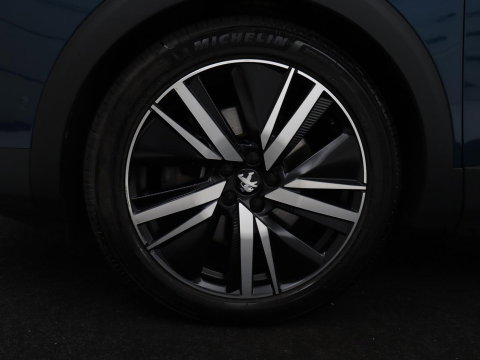Peugeot 3008 1.6 HYbrid 225 GT Pack Business | SOH 92,5% | Stoelverwarming | Focal Sound | Adaptive cruise | 360 Camera | Alcantara | Carplay | Massage | Memory | Navigatie | Park Assist | PHEV | Plug In