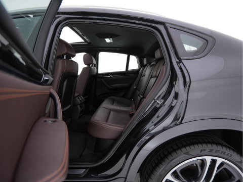 BMW X4 xDrive35i M-Sportpack High Executive Aut. *PANO | LEATHER | XENON | MEMORY-PACK | HARMAN/KARDON | KEYLESS | CAMERA | HEATED-SPORTSEATS | NAVI-FULLMAP | SHIFTPADDLES | PRIVACY-GLASS | HEAD-UP |  TOWBAR | 20''ALU*