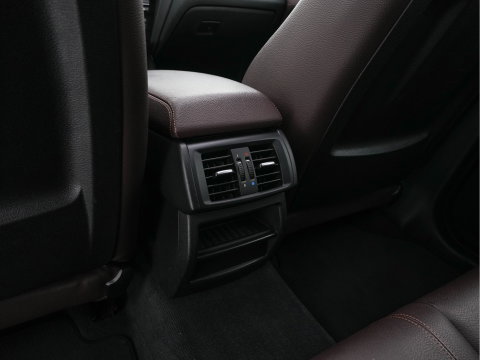 BMW X4 xDrive35i M-Sportpack High Executive Aut. *PANO | LEATHER | XENON | MEMORY-PACK | HARMAN/KARDON | KEYLESS | CAMERA | HEATED-SPORTSEATS | NAVI-FULLMAP | SHIFTPADDLES | PRIVACY-GLASS | HEAD-UP |  TOWBAR | 20''ALU*