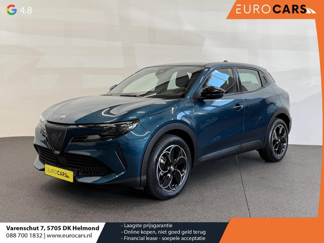 Alfa Romeo Junior - Elettrica Automaat 156PK Adaptieve Cruise Control LMV 18 inch Full Led Matrix Parkeer sensoren Navigatie Apple Carplay / Android auto  Climate Control