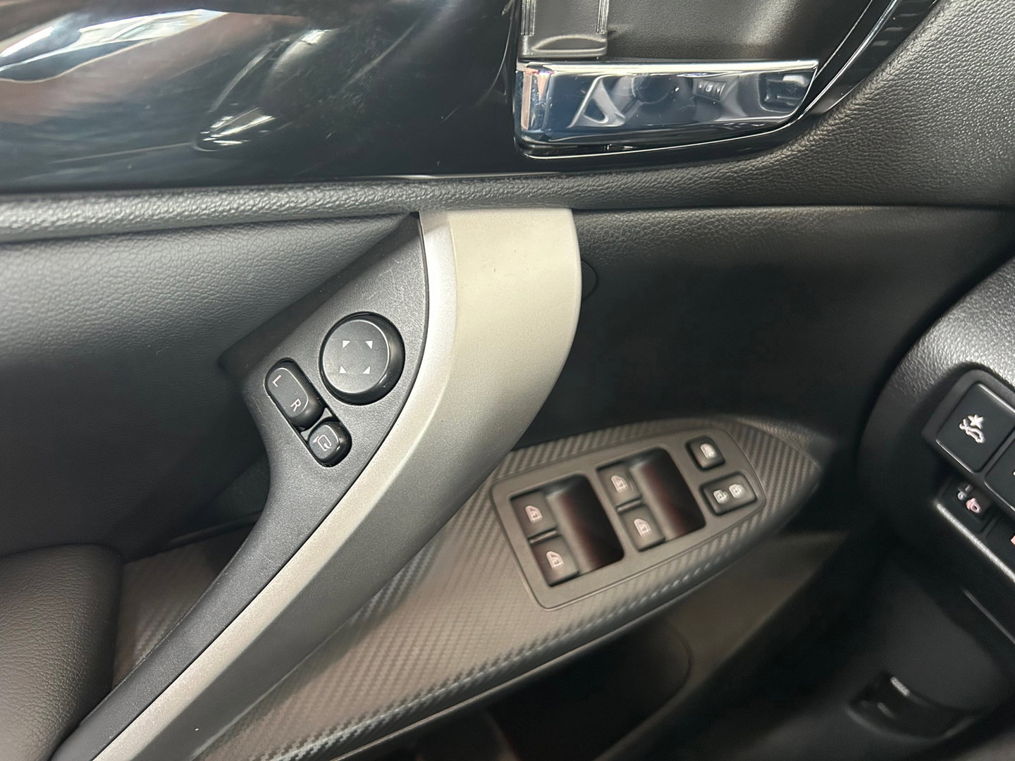 Mitsubishi Eclipse Cross 2.4 PHEV Intense+ AUTOMAAT|CRUISE|NAVI|APPLECARPLAY|CAMERA