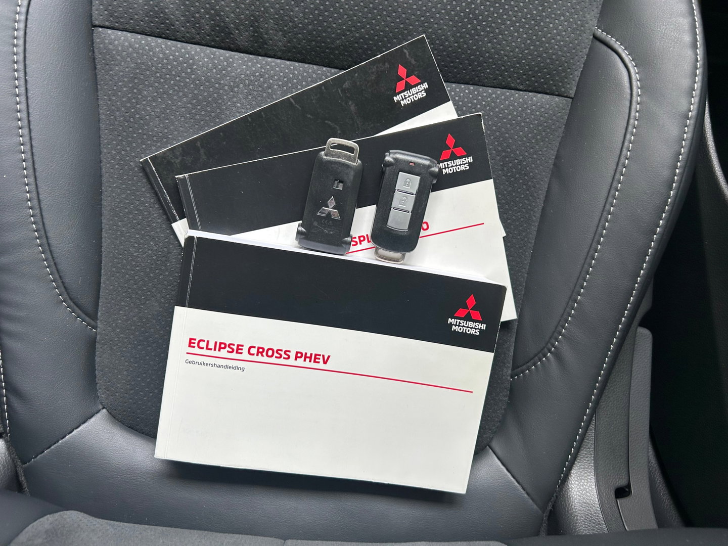Mitsubishi Eclipse Cross 2.4 PHEV Intense+ AUTOMAAT|CRUISE|NAVI|APPLECARPLAY|CAMERA