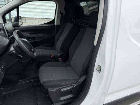 Peugeot Partner 1.5 BlueHDI Premium / euro 6 / bpm vrij / vaste prijs rijklaar € 10.950 ex btw / lease vanaf € 185 / airco / cruise / apple carplay / android auto