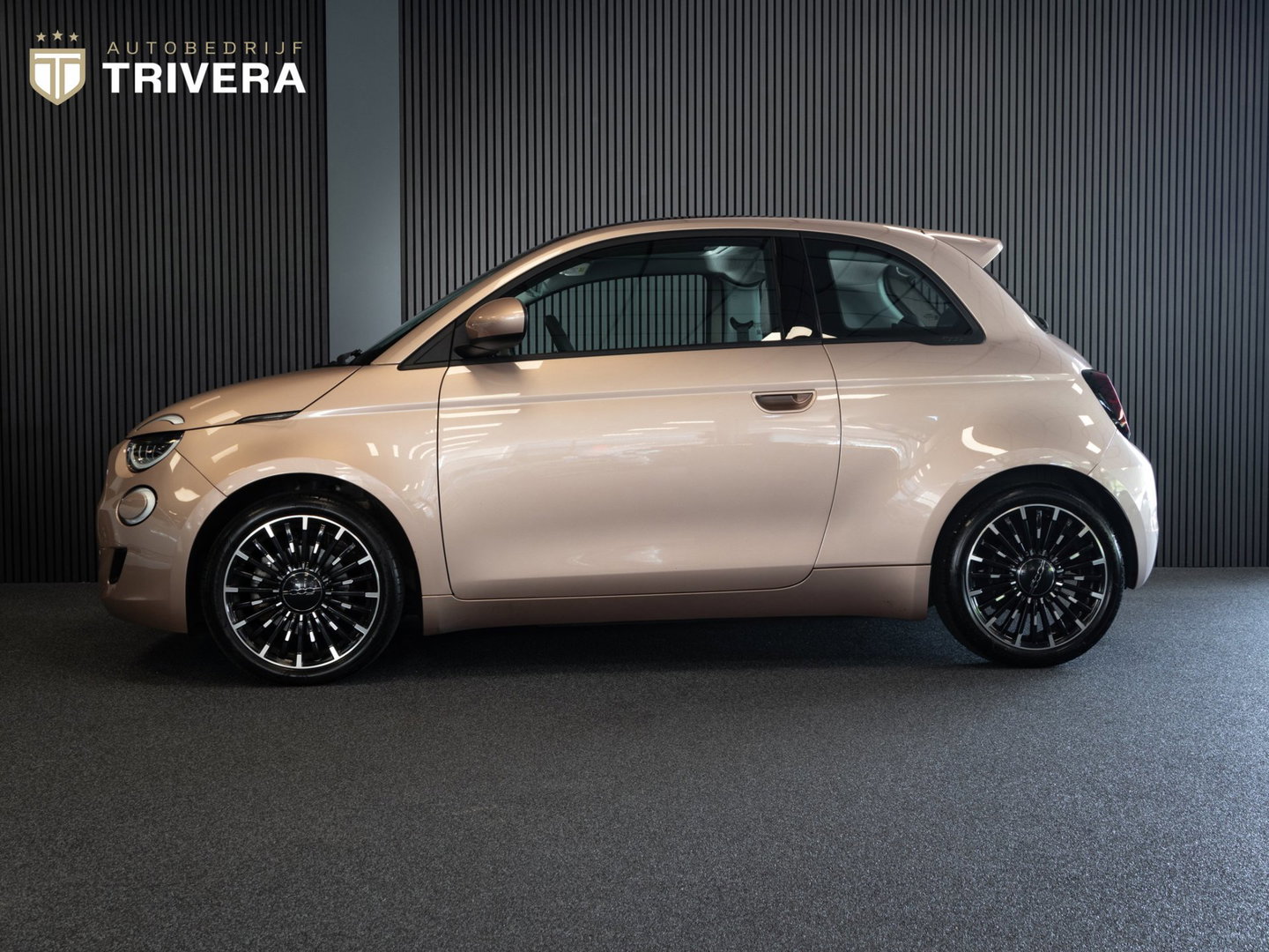 Fiat 500 3+1 Nouvelle 42kWh l SoH 94% l BTW auto l Carplay l SKYDOME l LMV l BTW auto l 410km actieradius l ALS NIEUW
