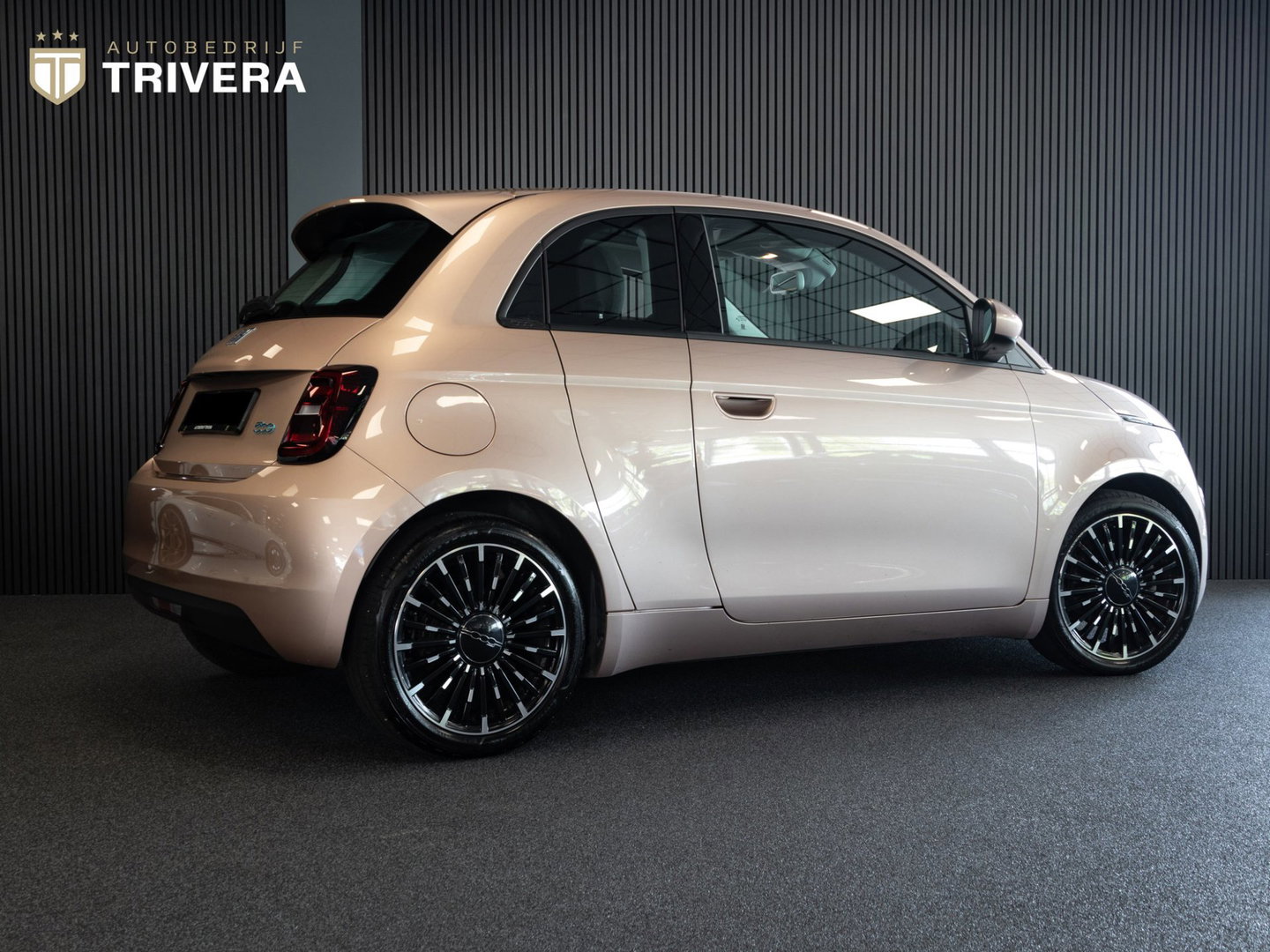 Fiat 500 3+1 Nouvelle 42kWh l SoH 94% l BTW auto l Carplay l SKYDOME l LMV l BTW auto l 410km actieradius l ALS NIEUW