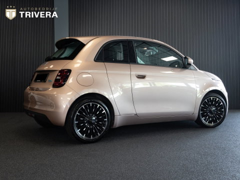 Fiat 500 3+1 Nouvelle 42kWh l SoH 94% l BTW auto l Carplay l SKYDOME l LMV l BTW auto l 410km actieradius l ALS NIEUW