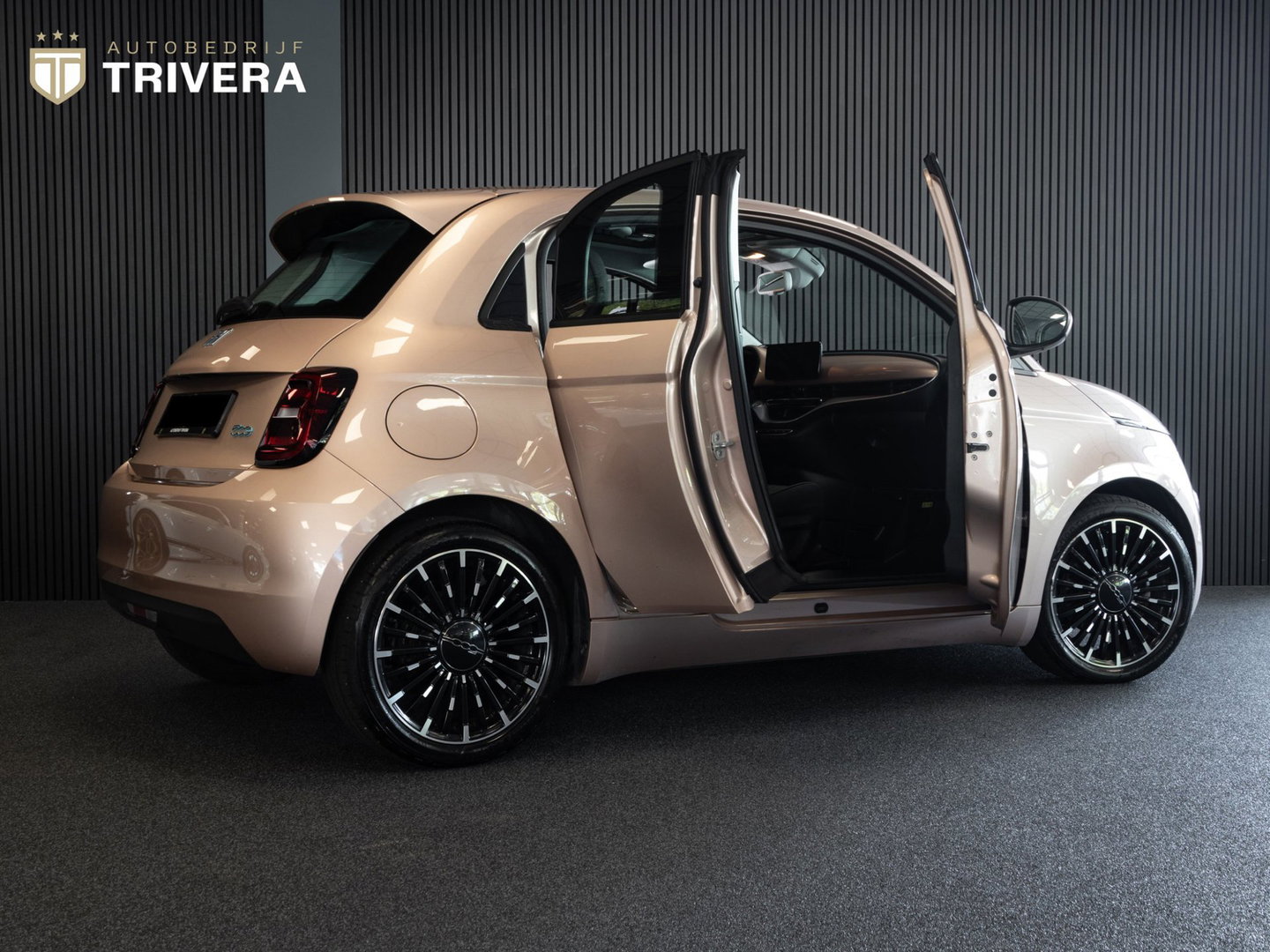 Fiat 500 3+1 Nouvelle 42kWh l SoH 94% l BTW auto l Carplay l SKYDOME l LMV l BTW auto l 410km actieradius l ALS NIEUW