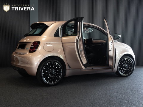 Fiat 500 3+1 Nouvelle 42kWh l SoH 94% l BTW auto l Carplay l SKYDOME l LMV l BTW auto l 410km actieradius l ALS NIEUW