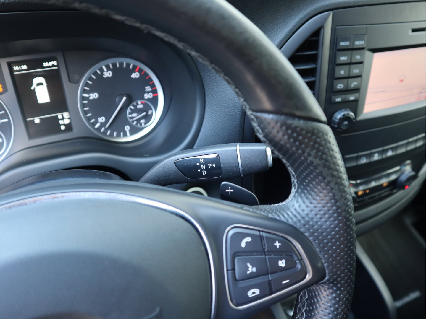 Mercedes-Benz Vito 114 CDI Euro 6 Automaat DC 5 Pers. - MARGE - Lang L2 - Trekhaak