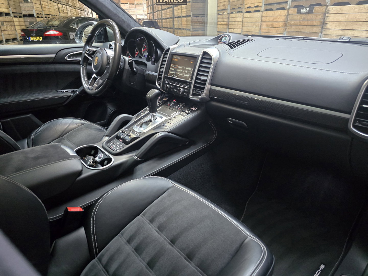 Porsche Cayenne 3.6 GTS Pano Alcantara Carbon Sport chrono Softclose trekhaak 21"LM