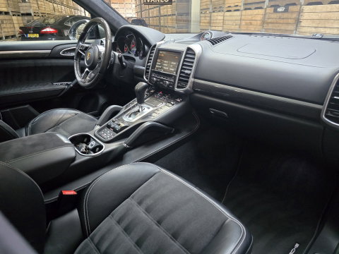 Porsche Cayenne 3.6 GTS Pano Alcantara Carbon Sport chrono Softclose trekhaak 21"LM