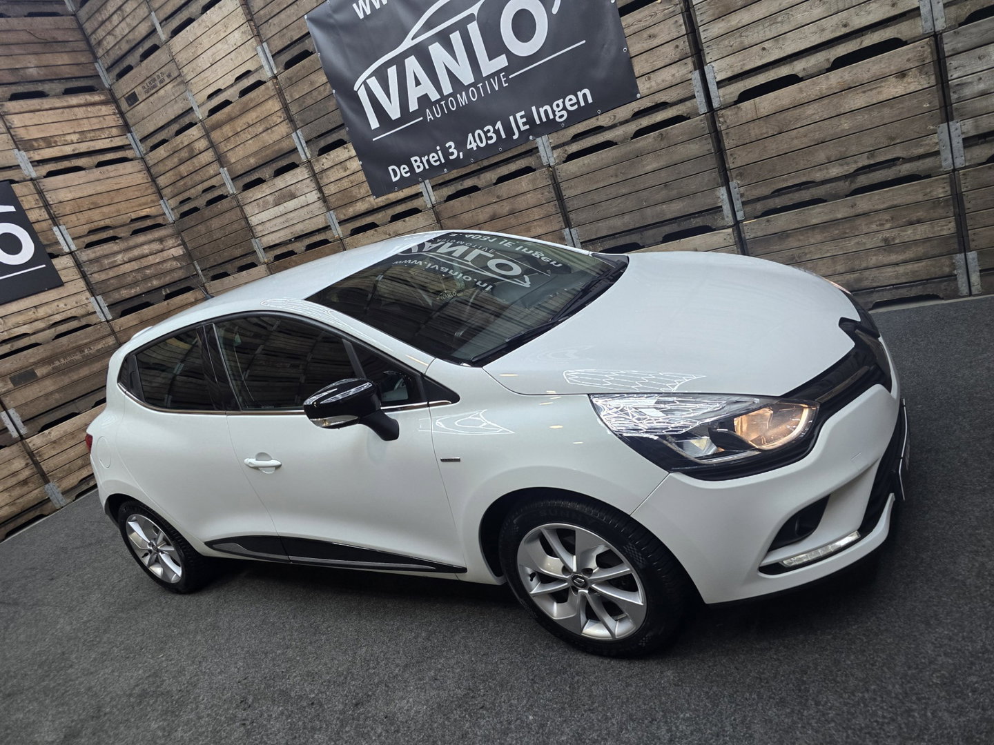 Renault Clio 0.9 TCe Limited Navigatie Airconditioning Cruise PDC 16"LM