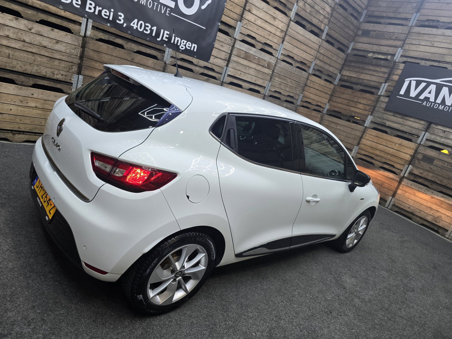Renault Clio 0.9 TCe Limited Navigatie Airconditioning Cruise PDC 16"LM
