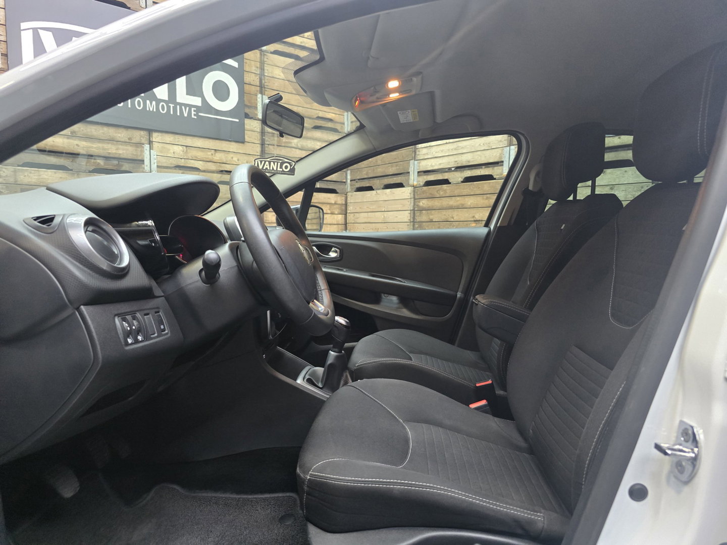 Renault Clio 0.9 TCe Limited Navigatie Airconditioning Cruise PDC 16"LM