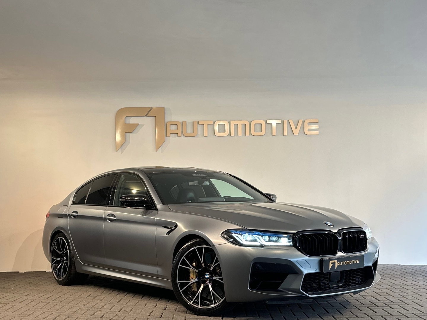 BMW 5 Serie M5 Competition Keramisch|Carbon|HuD|B&W|Frozen